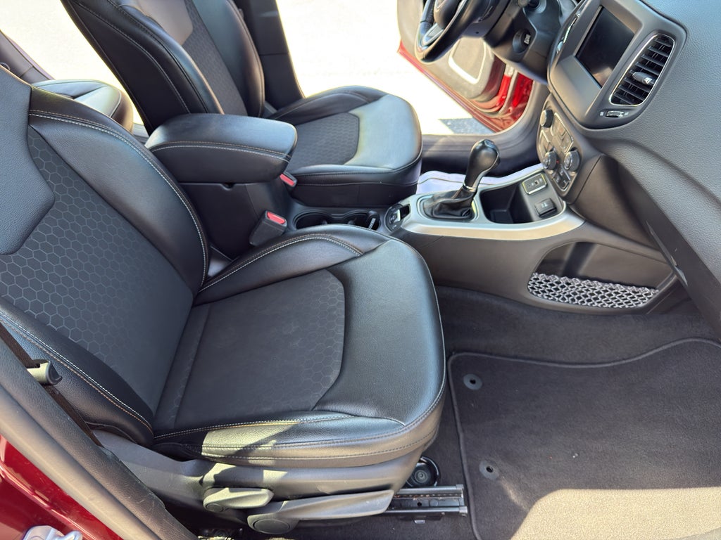 2020 Jeep Compass Latitude w/Sun/Safety Pkg