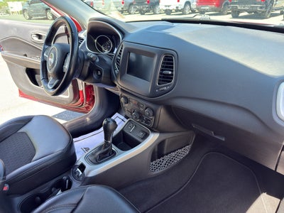 2020 Jeep Compass Latitude w/Sun/Safety Pkg