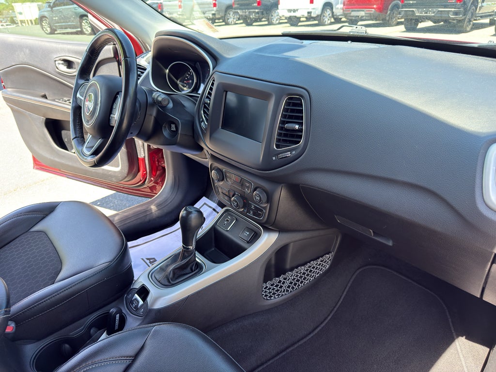 2020 Jeep Compass Latitude w/Sun/Safety Pkg