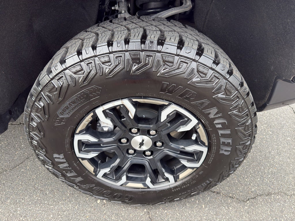 2025 Chevrolet Silverado 1500 ZR2