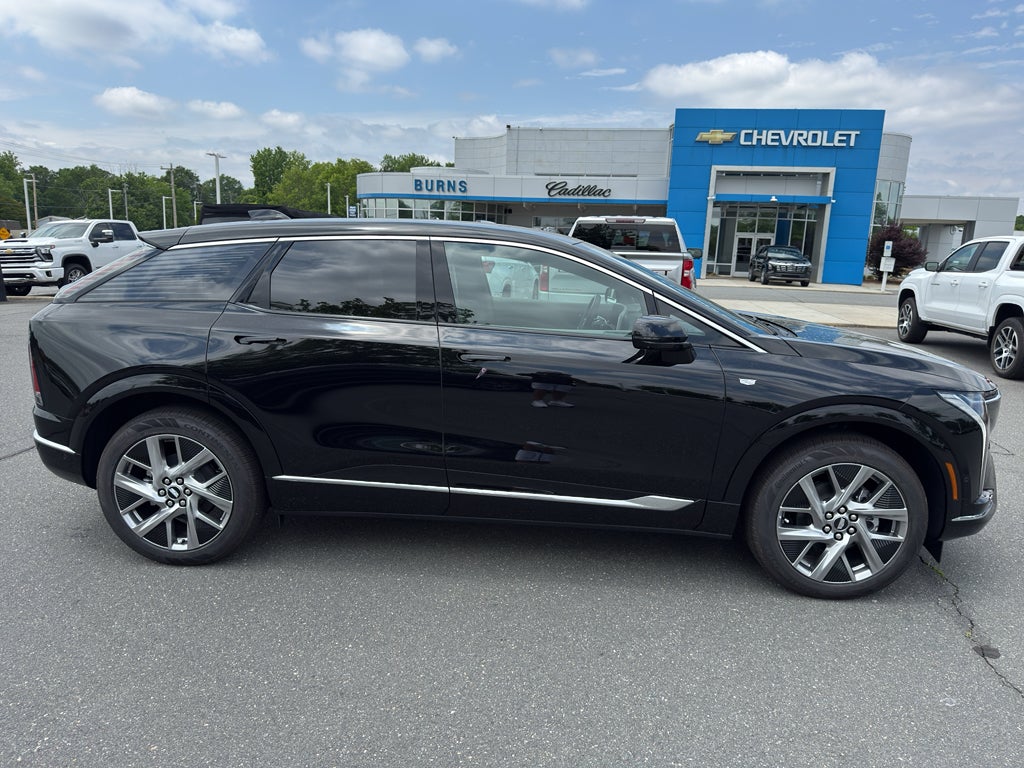 2026 Cadillac OPTIQ Luxury