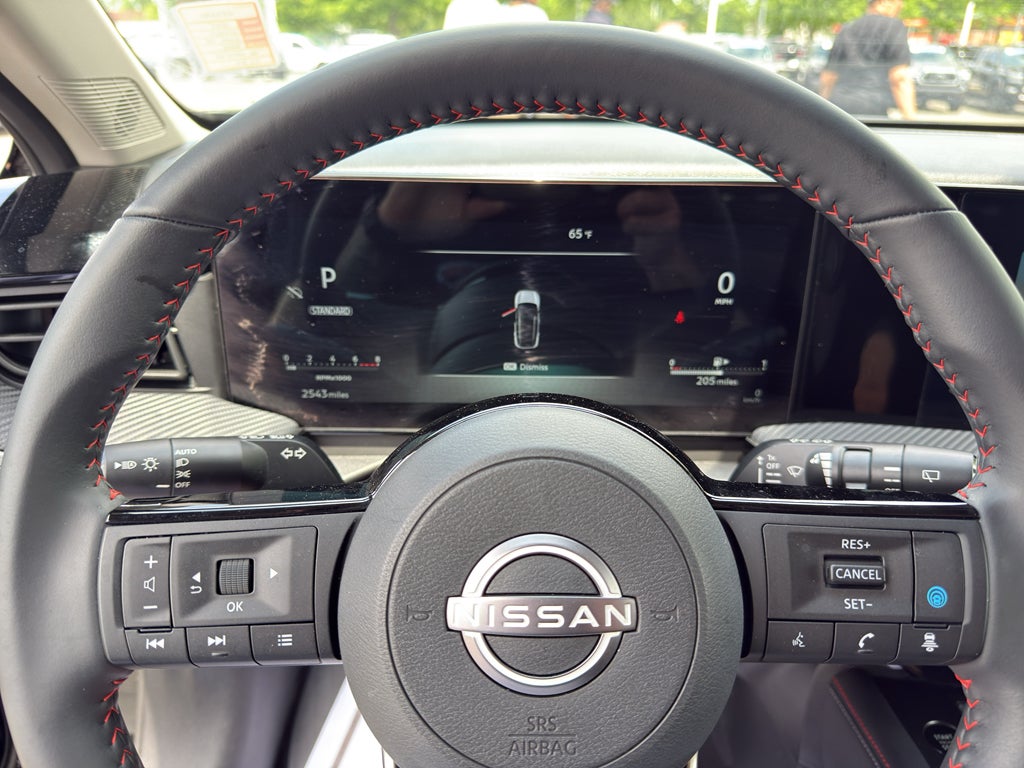 2025 Nissan Kicks SR