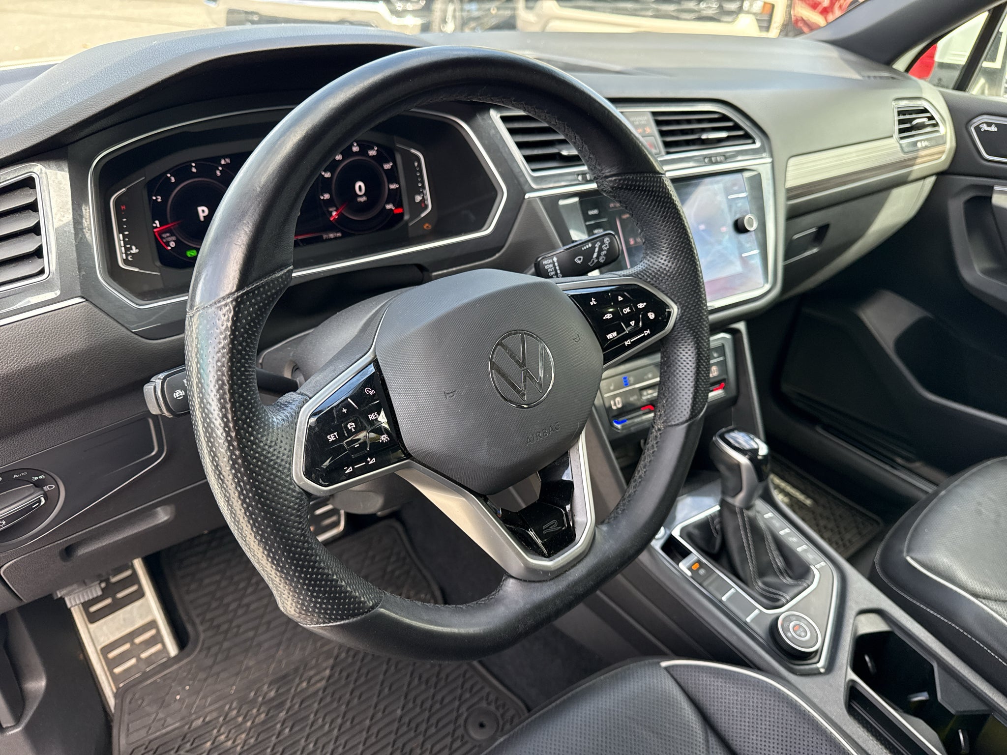 2022 Volkswagen Tiguan SEL R-Line