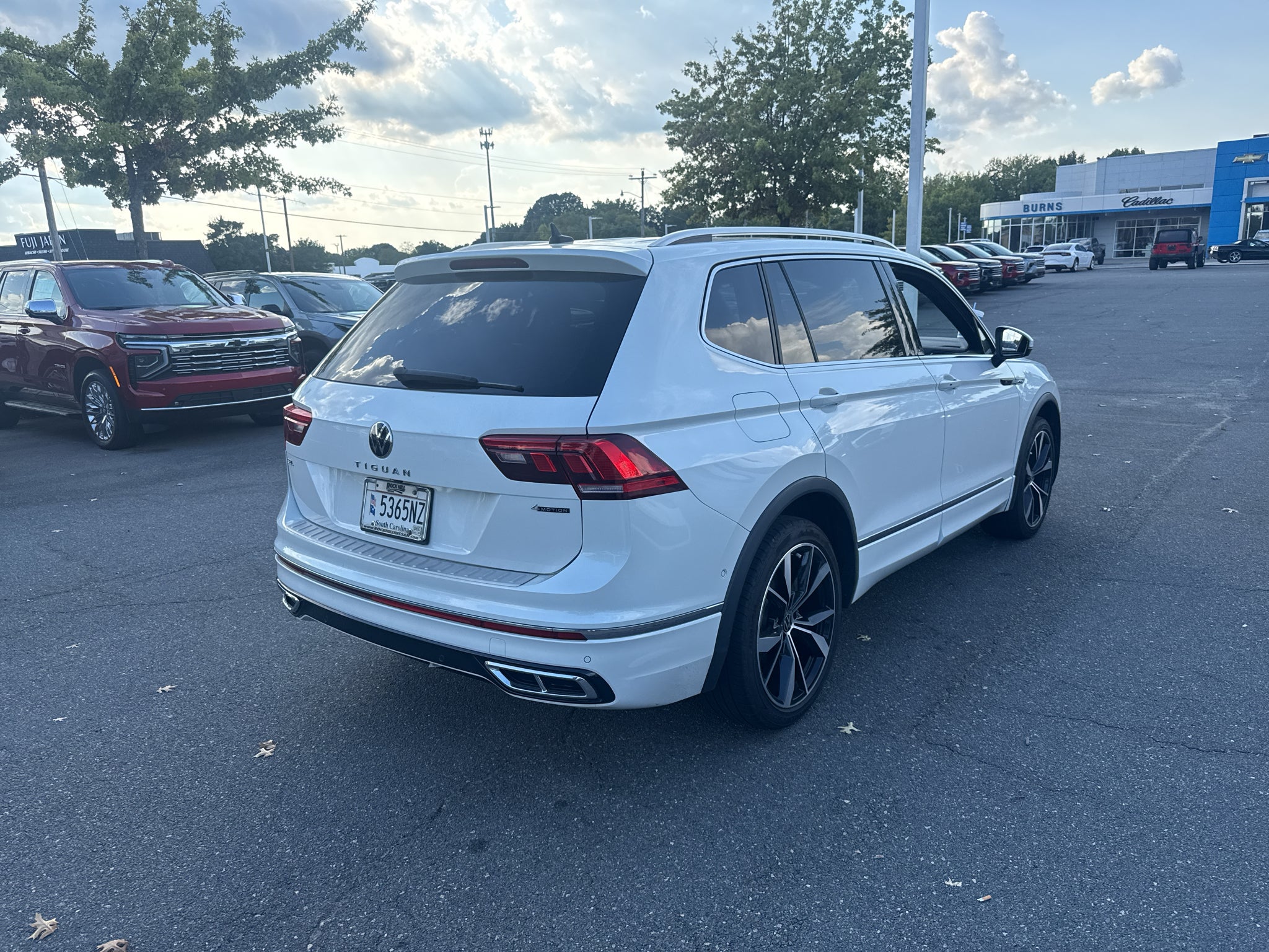 2022 Volkswagen Tiguan SEL R-Line