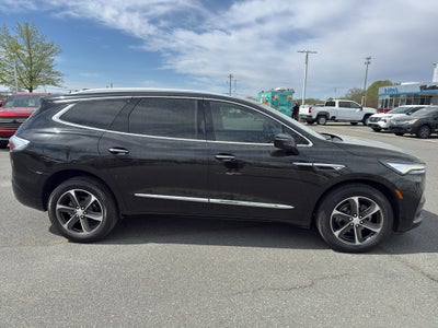 2022 Buick Enclave Essence