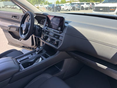 2025 Nissan Pathfinder S