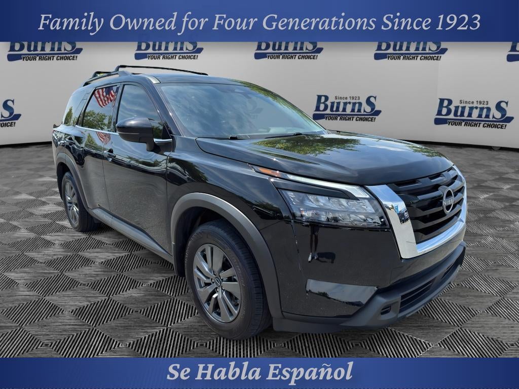 2025 Nissan Pathfinder SV