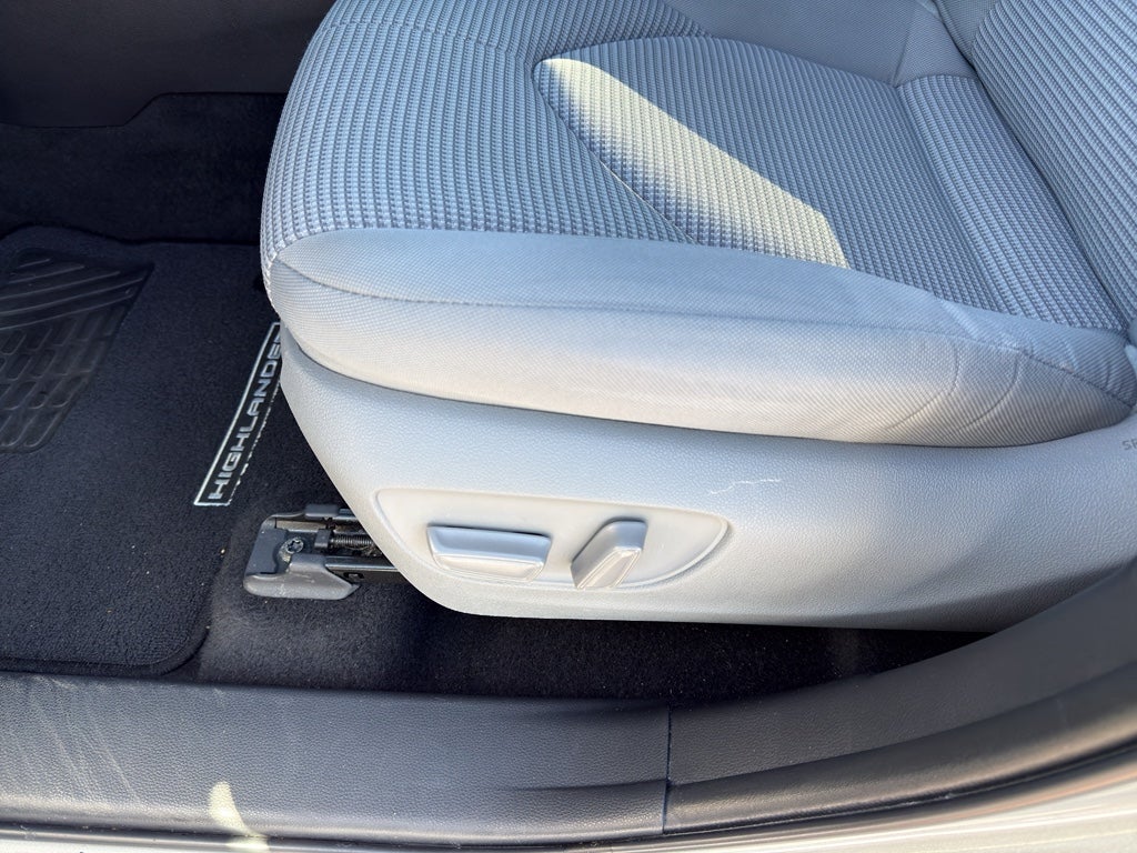 2022 Toyota Highlander L