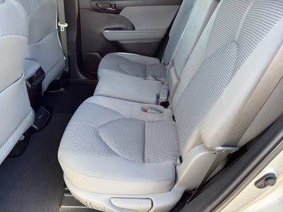 2022 Toyota Highlander L