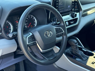 2022 Toyota Highlander L
