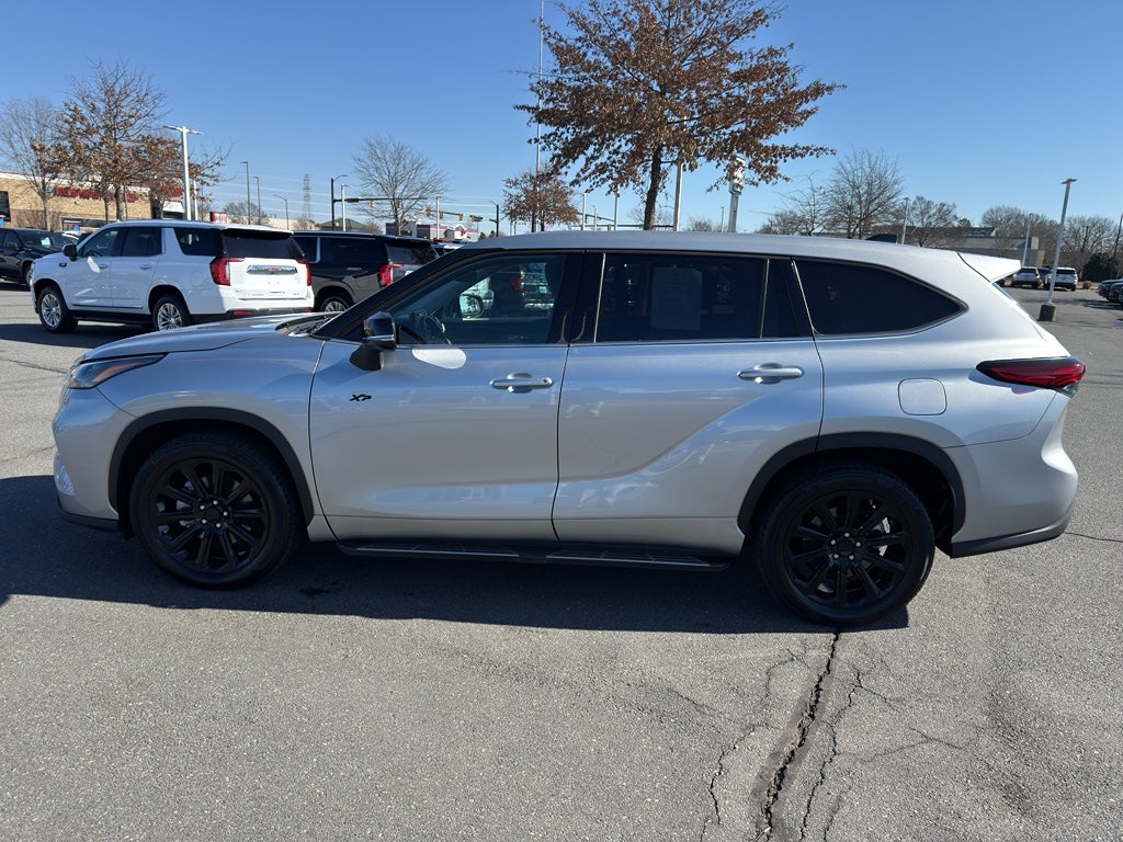 2022 Toyota Highlander L