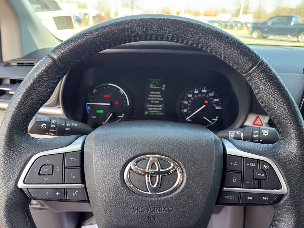 2021 Toyota Sienna XLE