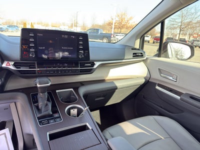 2021 Toyota Sienna XLE