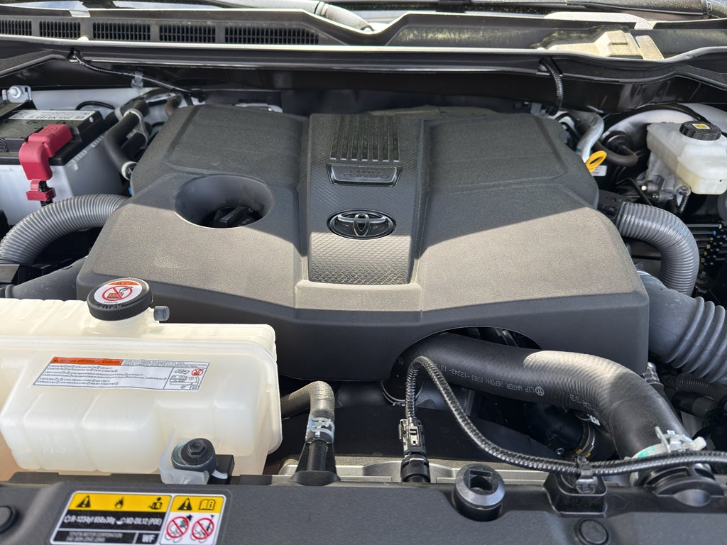 2023 Toyota Tundra 4WD SR5