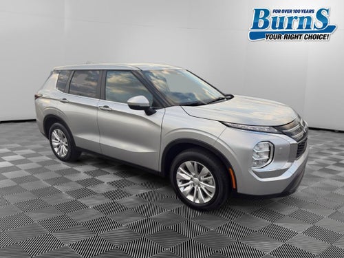 2025 Mitsubishi Outlander ES