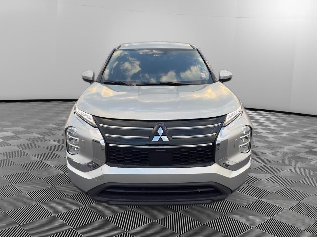2025 Mitsubishi Outlander ES
