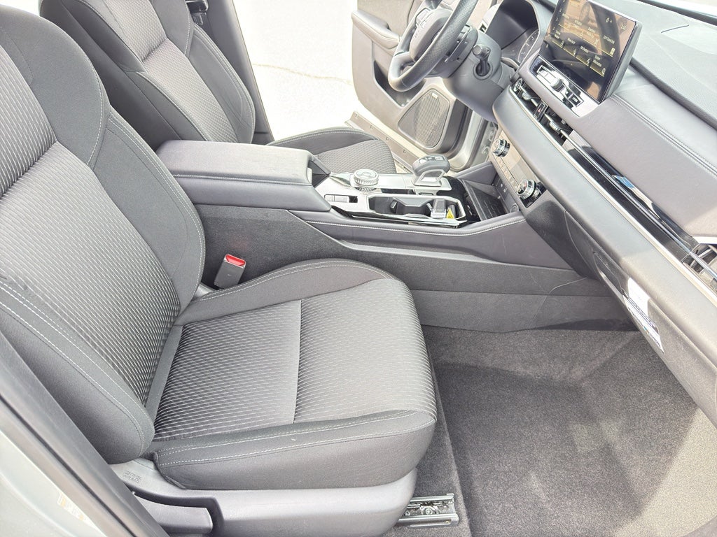 2025 Mitsubishi Outlander ES