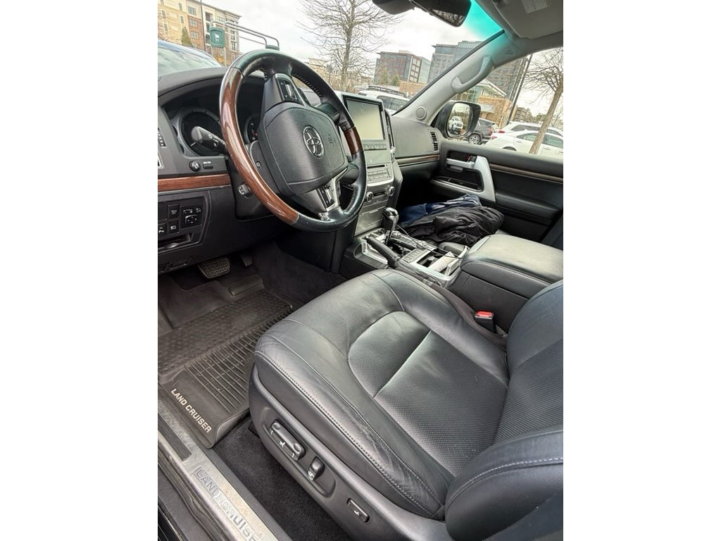 2017 Toyota Land Cruiser 4WD (Natl)