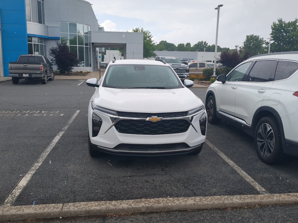 2025 Chevrolet Trax LT