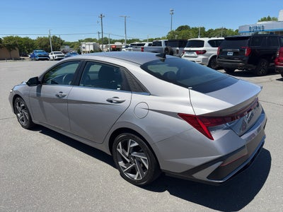 2025 Hyundai Elantra SEL Convenience