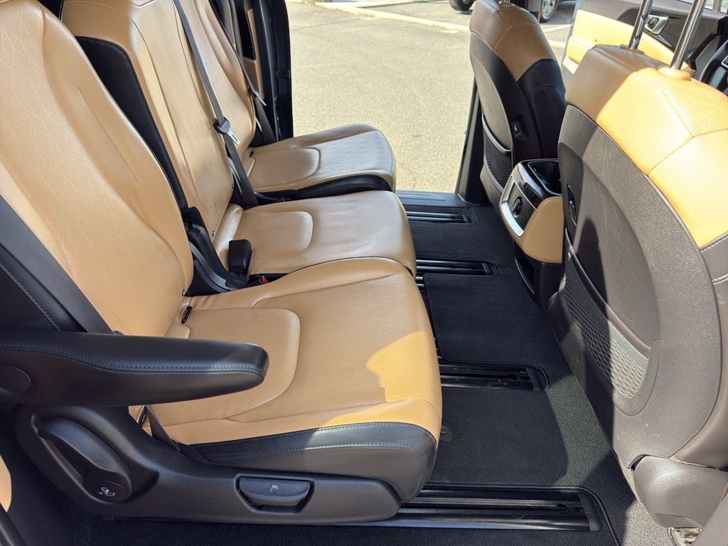 2022 Kia Carnival EX